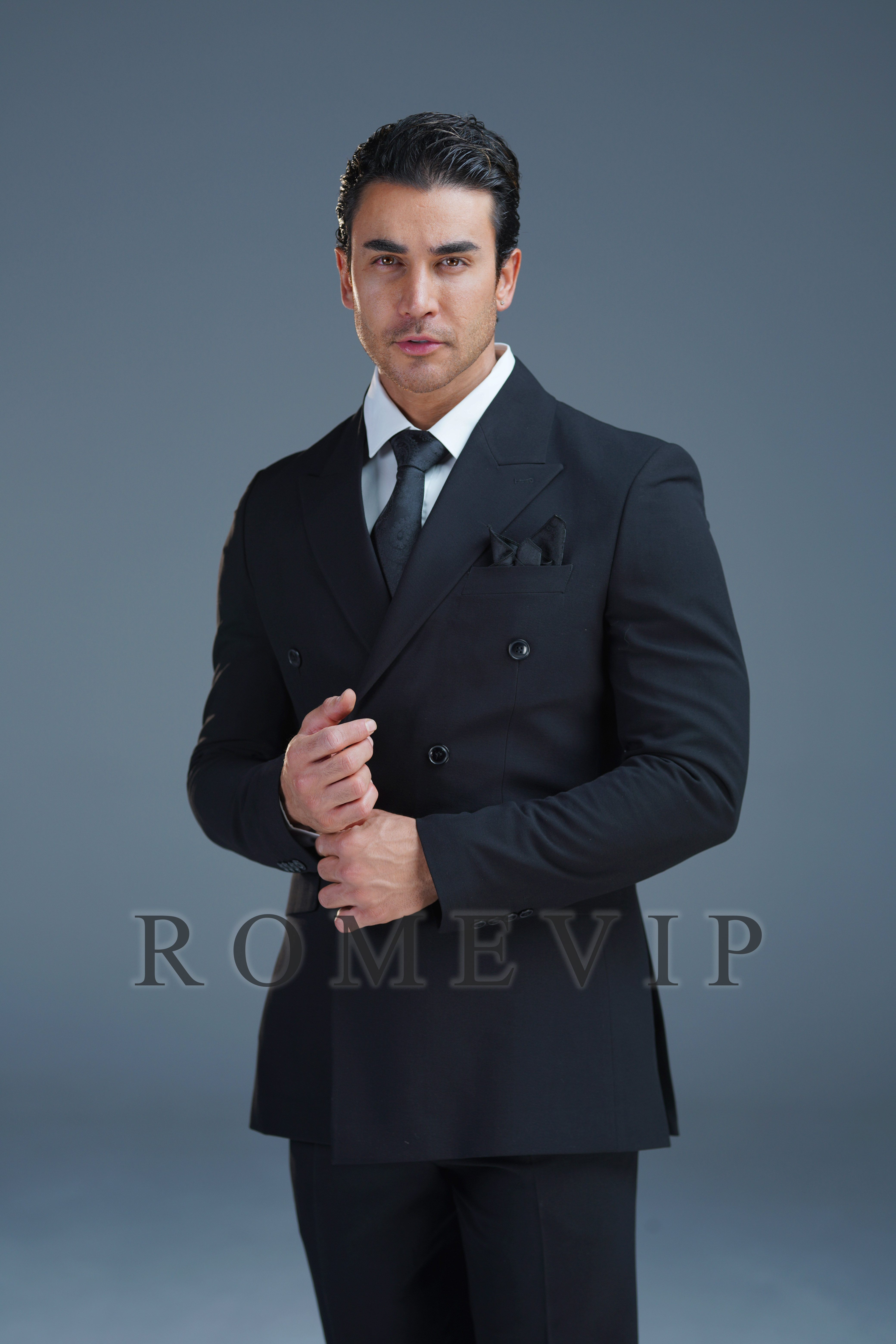 کت و شلوار مردانه دبل برست با پارچه بزیاق ترک و دوخت صنعتی
